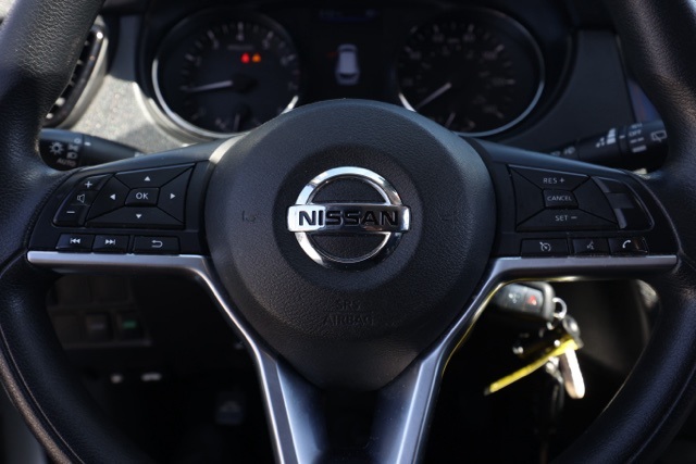 2022 Nissan Rogue Sport S photo 22