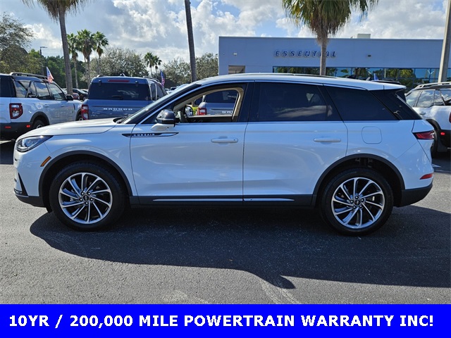 2023 Lincoln Corsair Standard photo 2