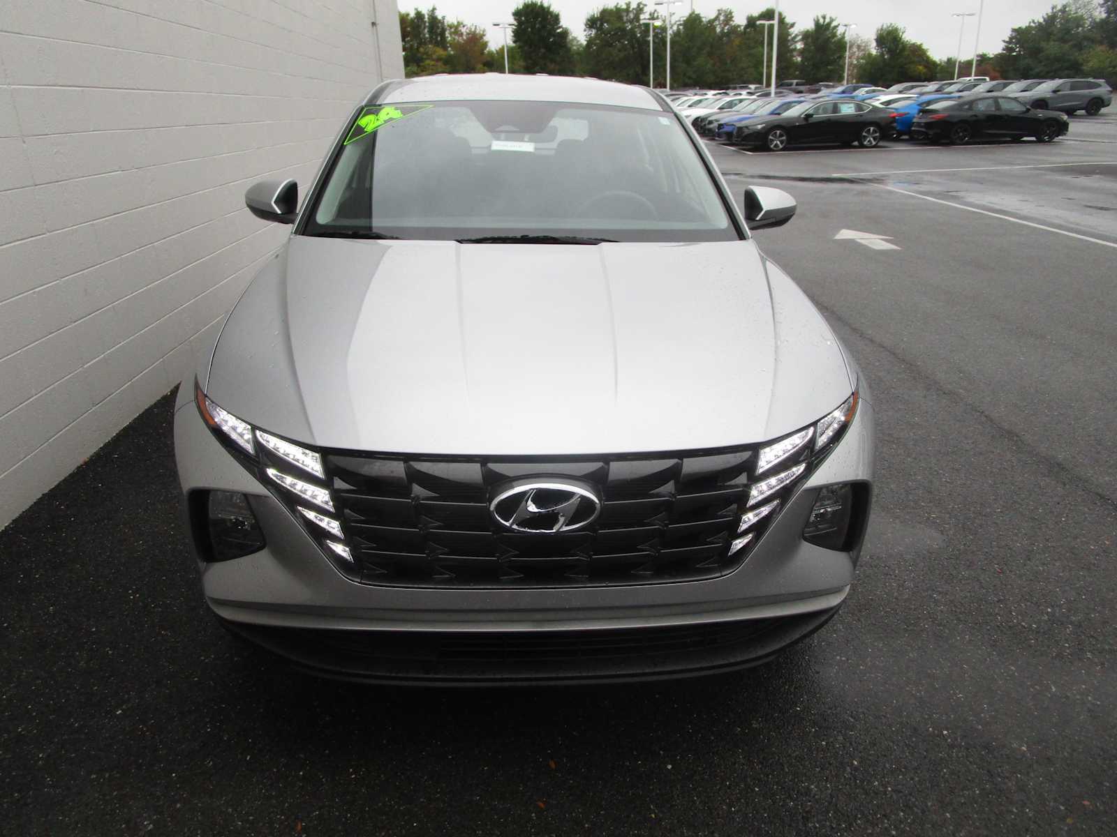 2024 Hyundai Tucson SE photo 2