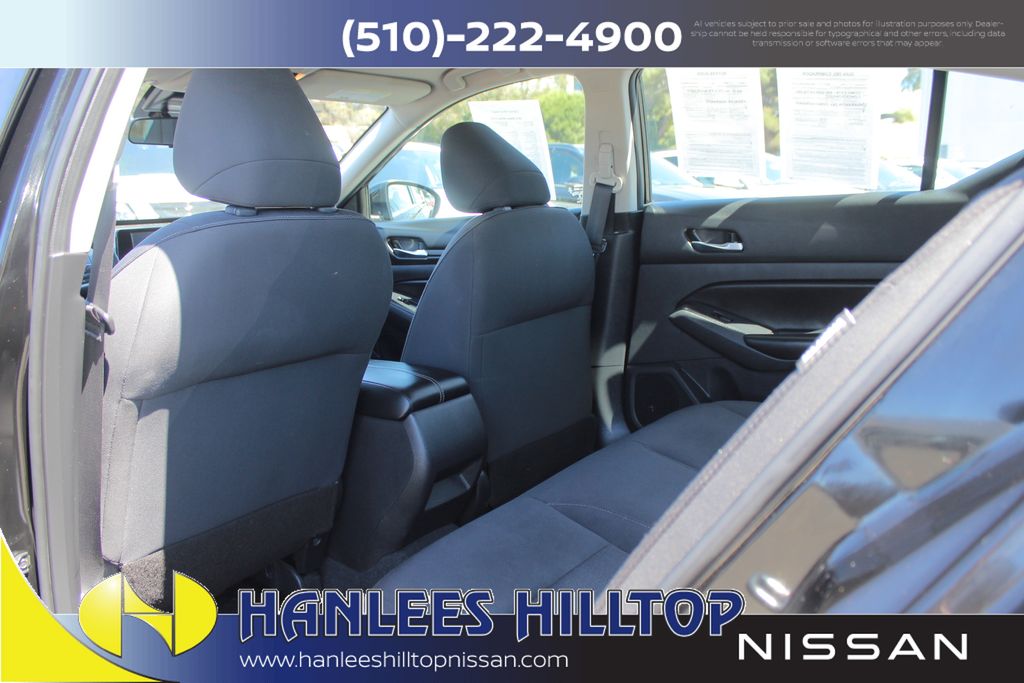 2021 Nissan Altima 2.5 S photo 11