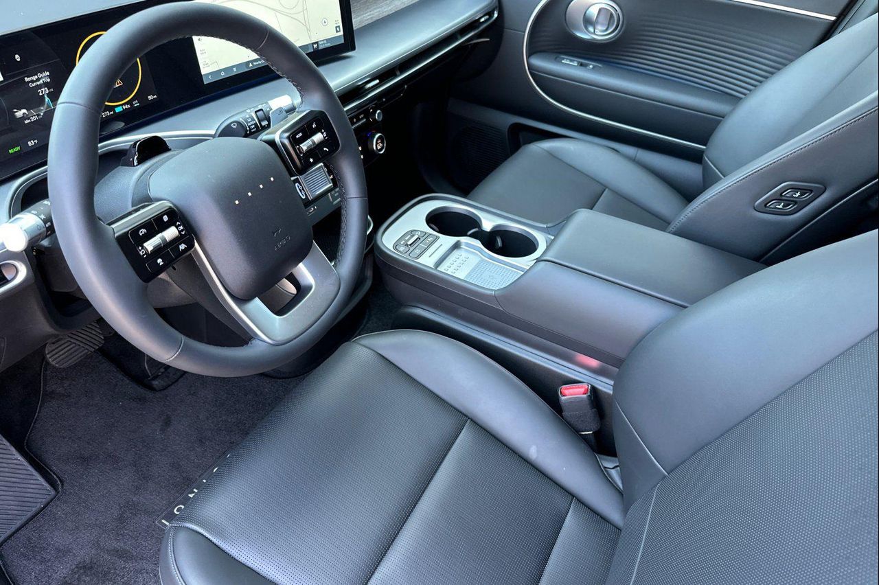 2026 Hyundai Ioniq SEL photo 8