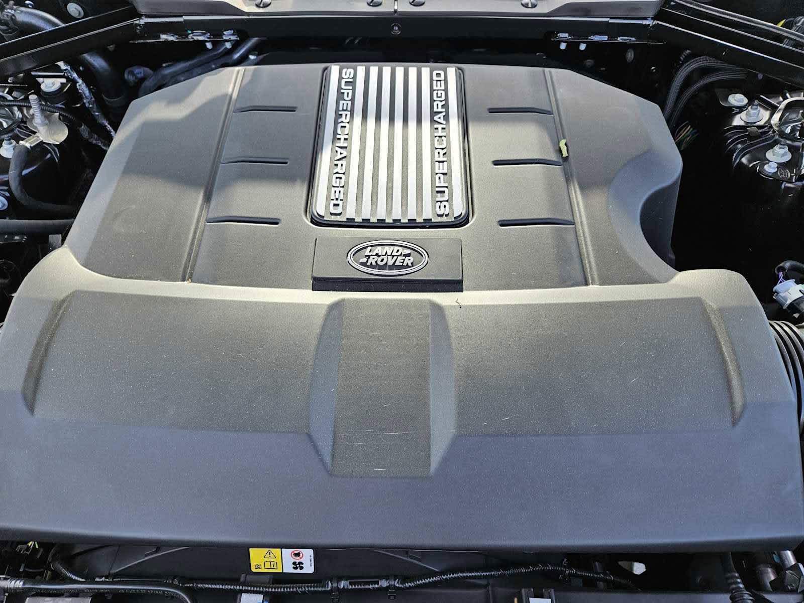 2025 Land Rover Defender 130 V8 photo 31
