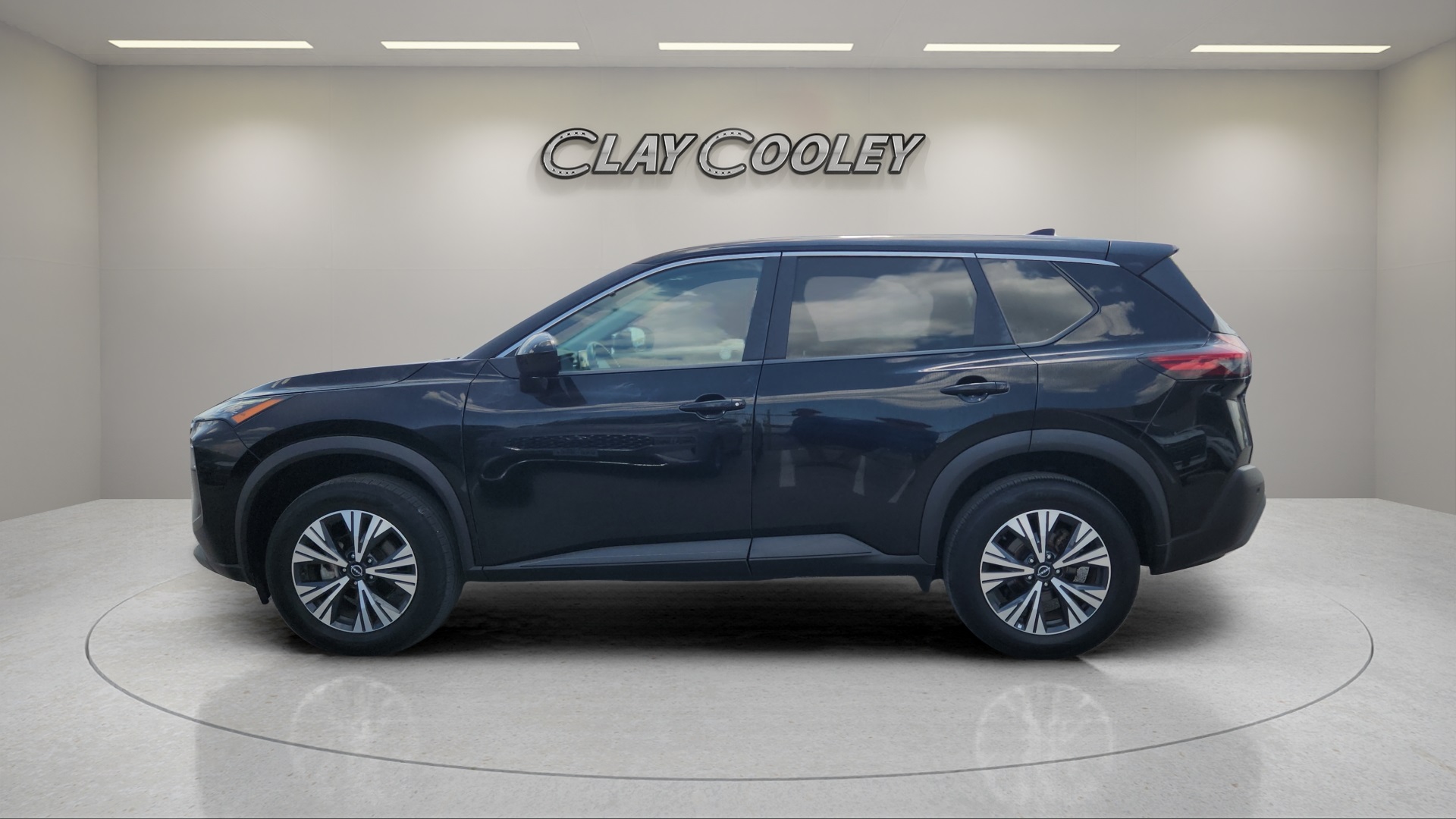 2023 Nissan Rogue SV photo 6