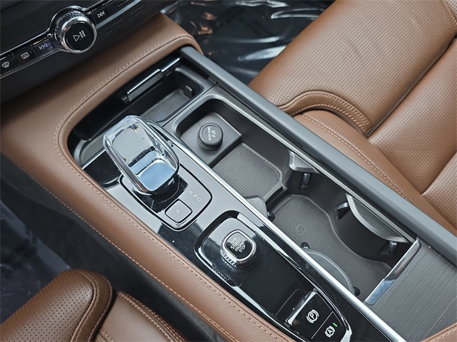 2023 Volvo XC90 Ultimate AWD photo 25