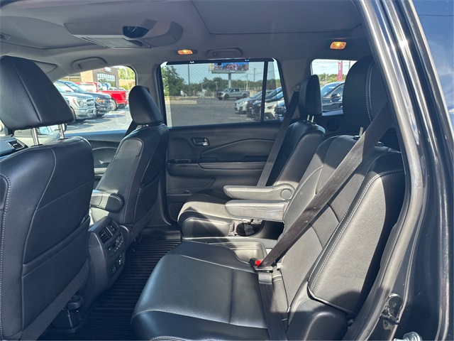 2019 Honda Pilot Elite photo 10