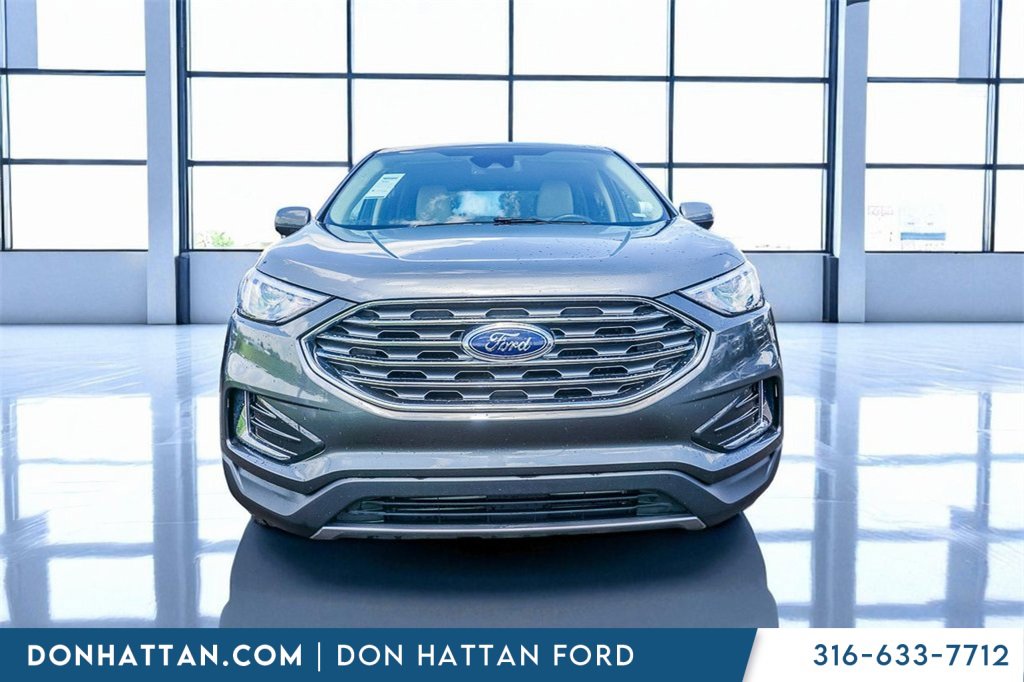 2022 Ford Edge SEL photo 26