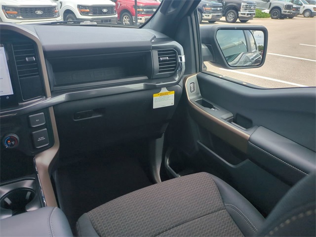 2025 Ford F-150 STX photo 18