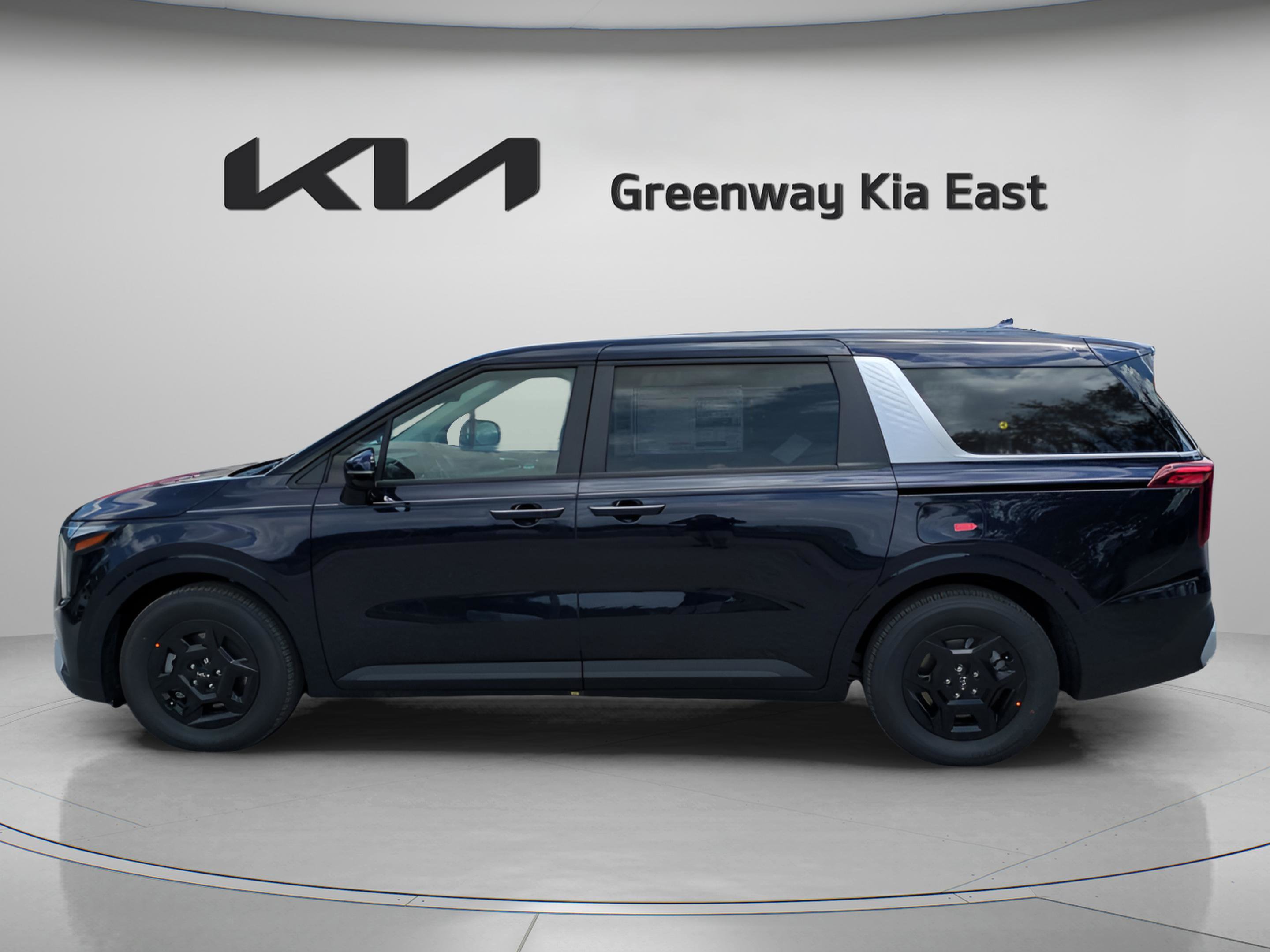 2026 Kia Carnival LXS photo 4