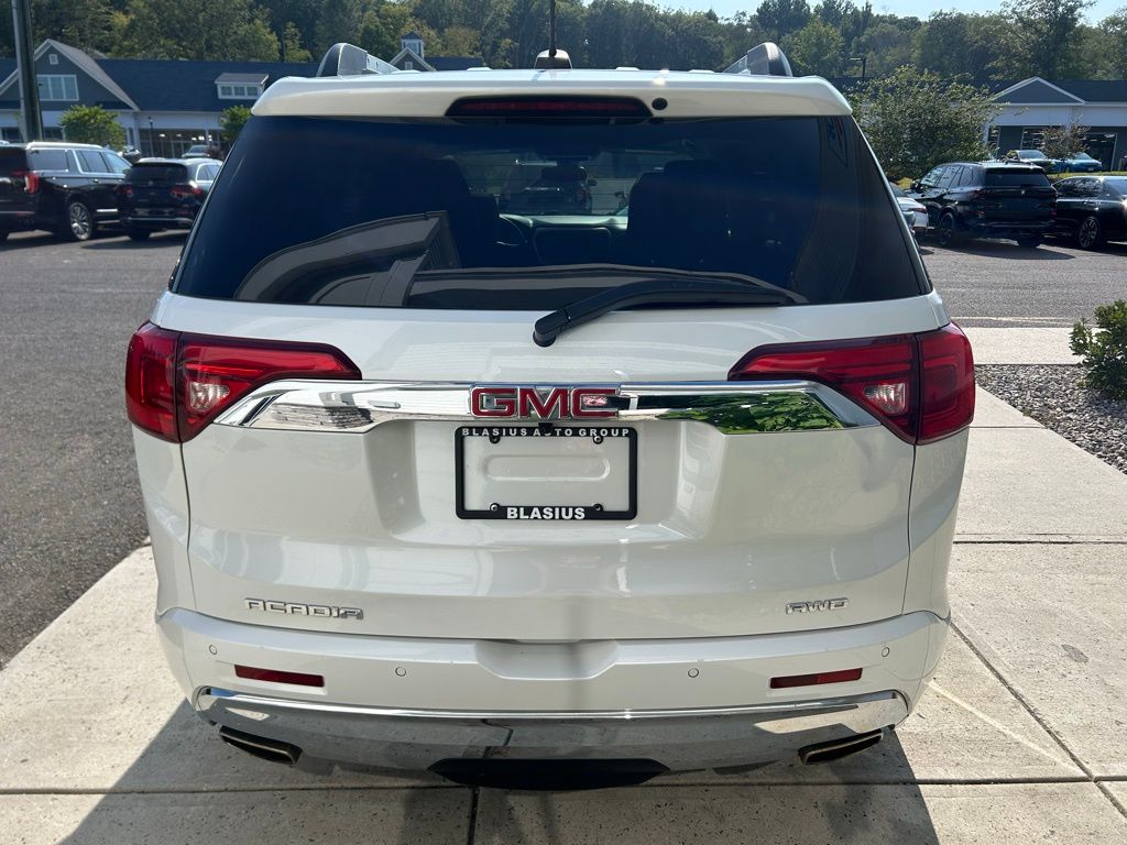 2018 Gmc Acadia Denali photo 3