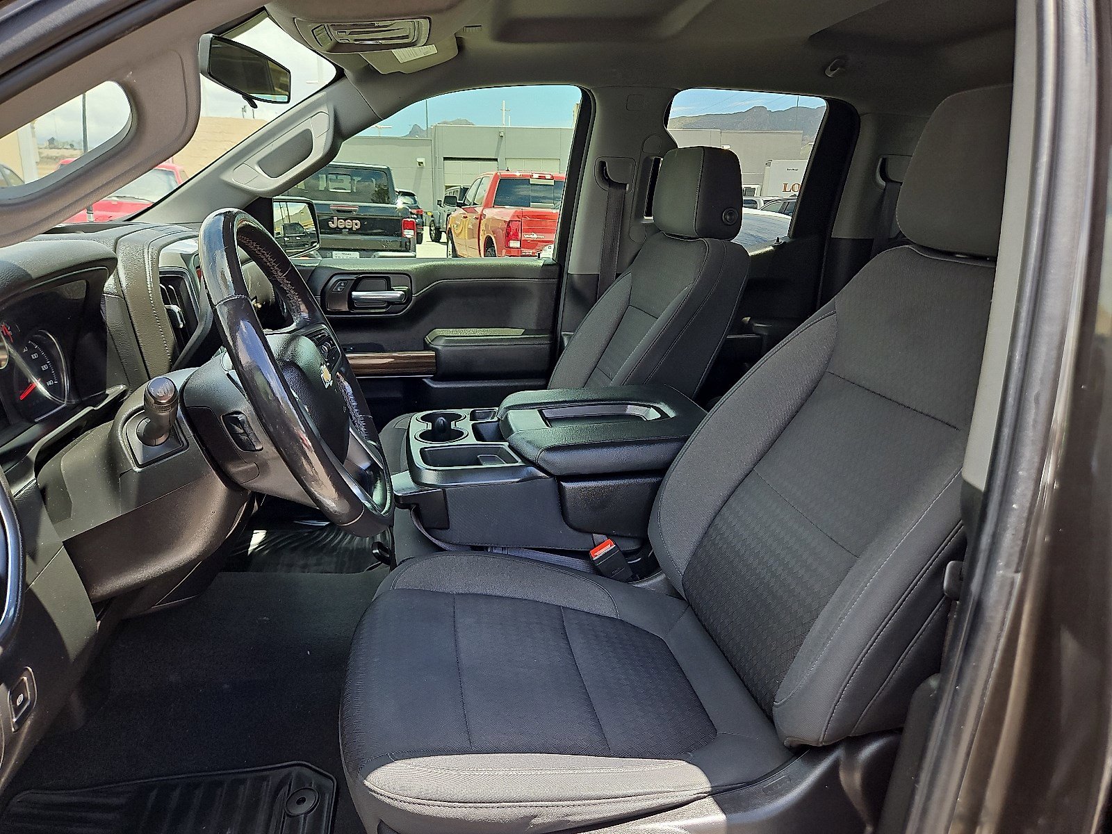 2021 Chevrolet Silverado 1500 LT photo 9