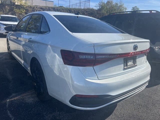 2025 Volkswagen Jetta 1.5T SE photo 4