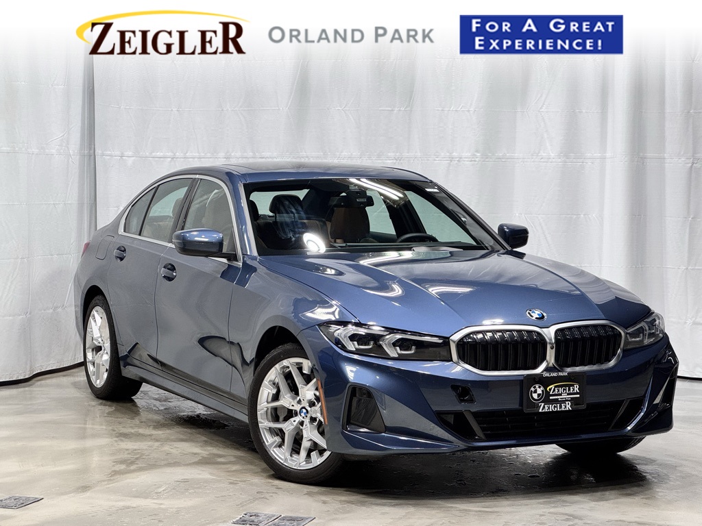 2025 BMW 3 Series 330i's photo