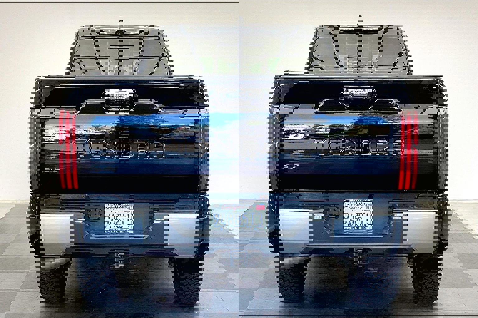 2023 Toyota Tundra Limited photo 3