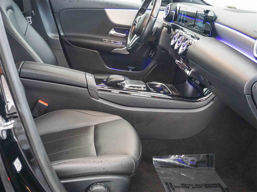 2022 Mercedes Benz A 220 photo 9