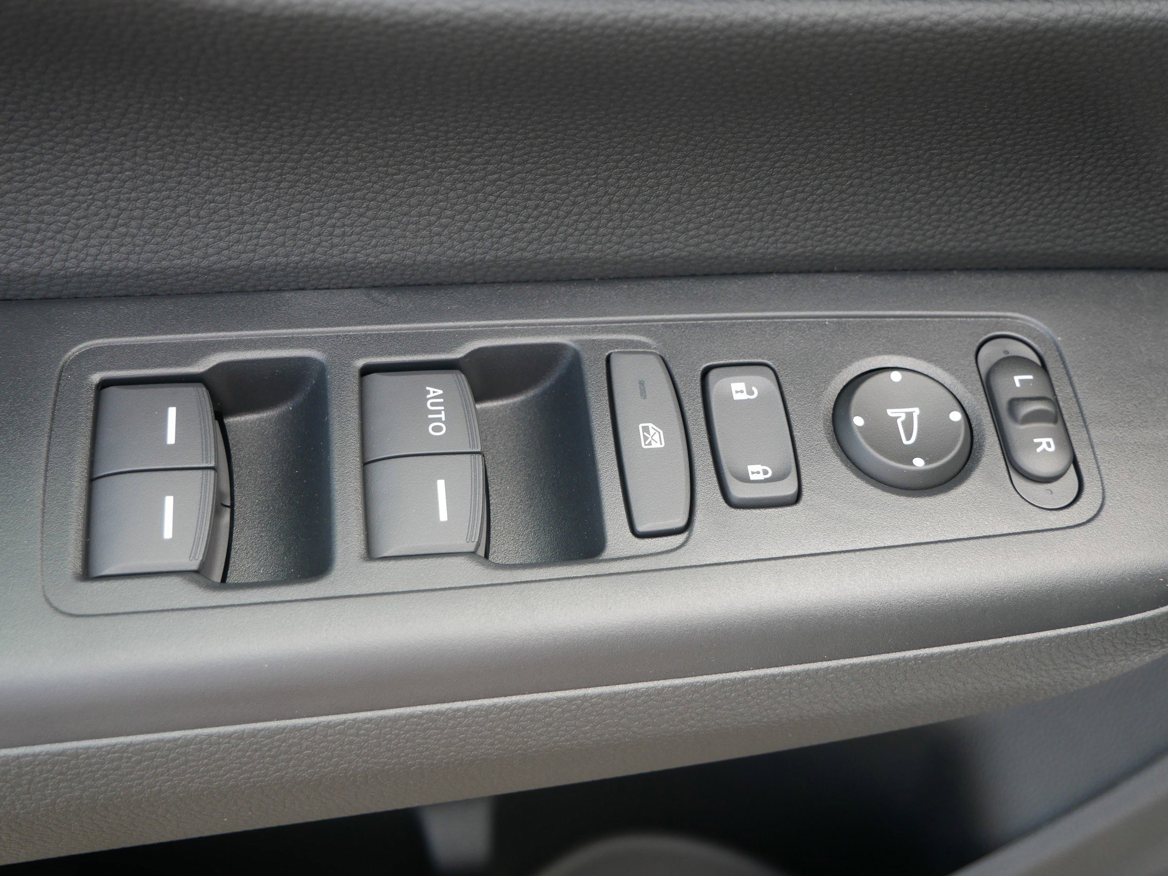 2026 Honda CR-V LX photo 12