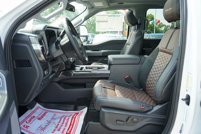 2025 FORD F-250 - Image 33