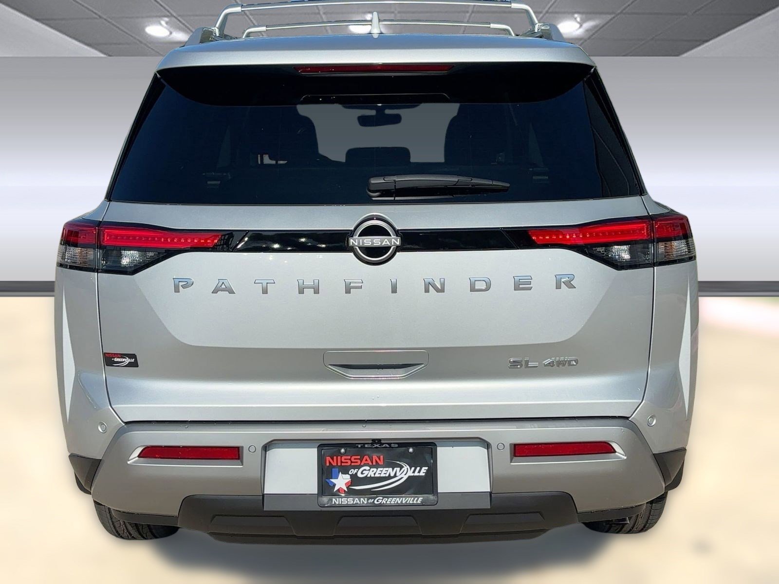 2025 Nissan Pathfinder SL photo 10
