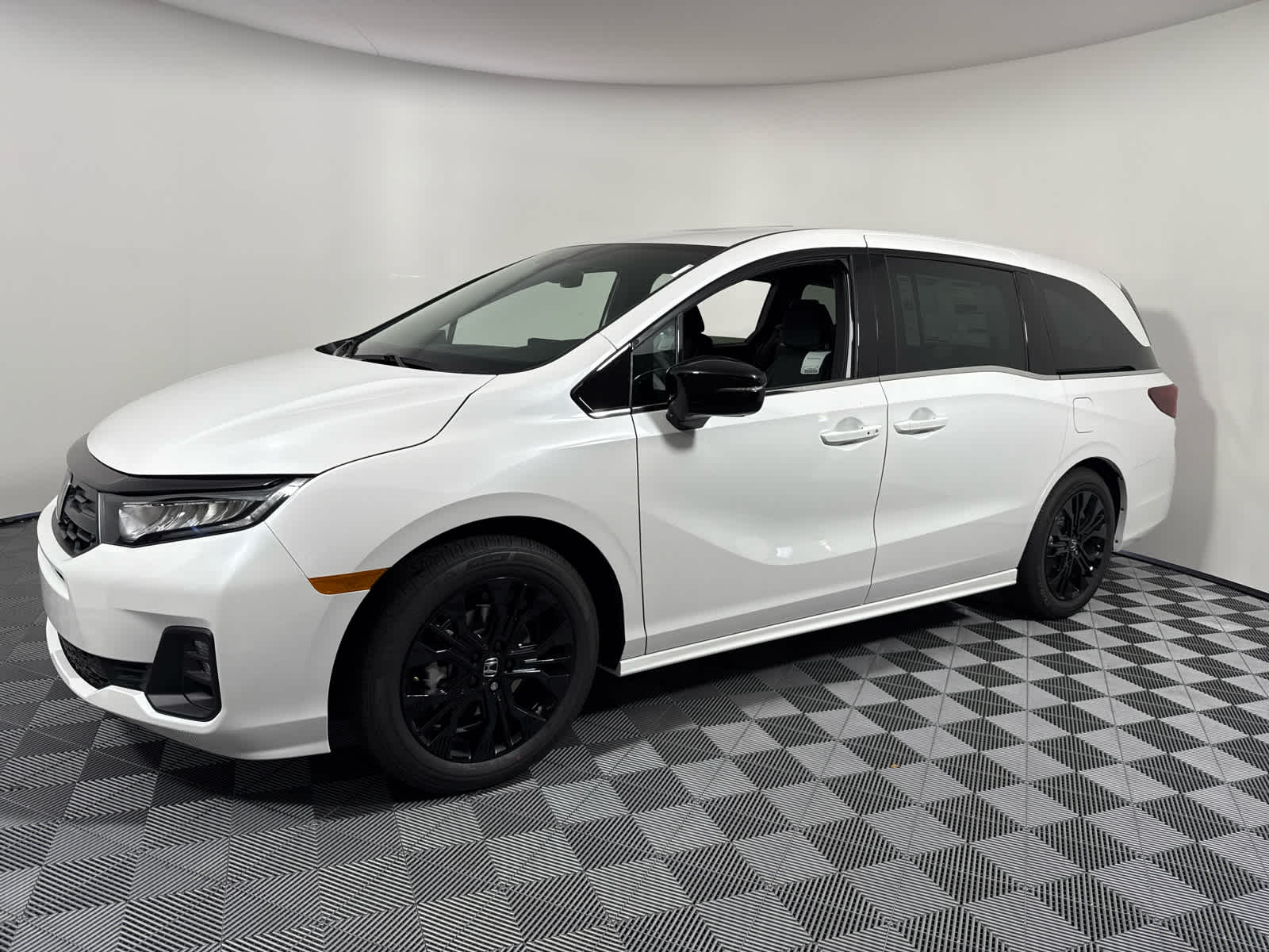 2025 Honda Odyssey photo 2