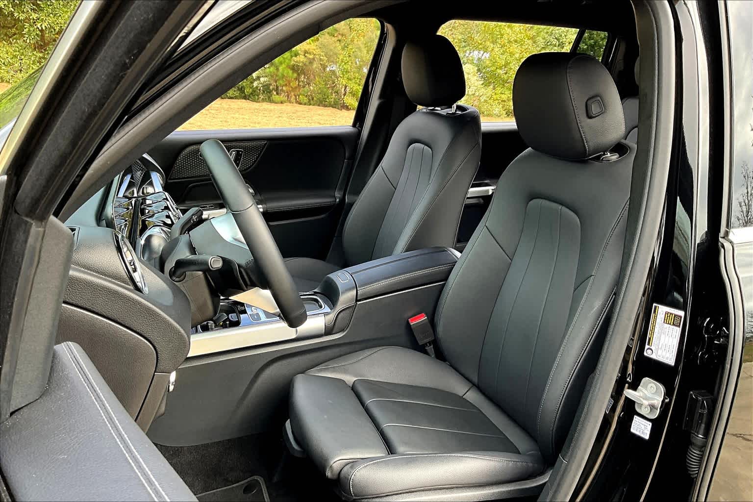 2024 Mercedes Benz GLB 250 4MATIC photo 13