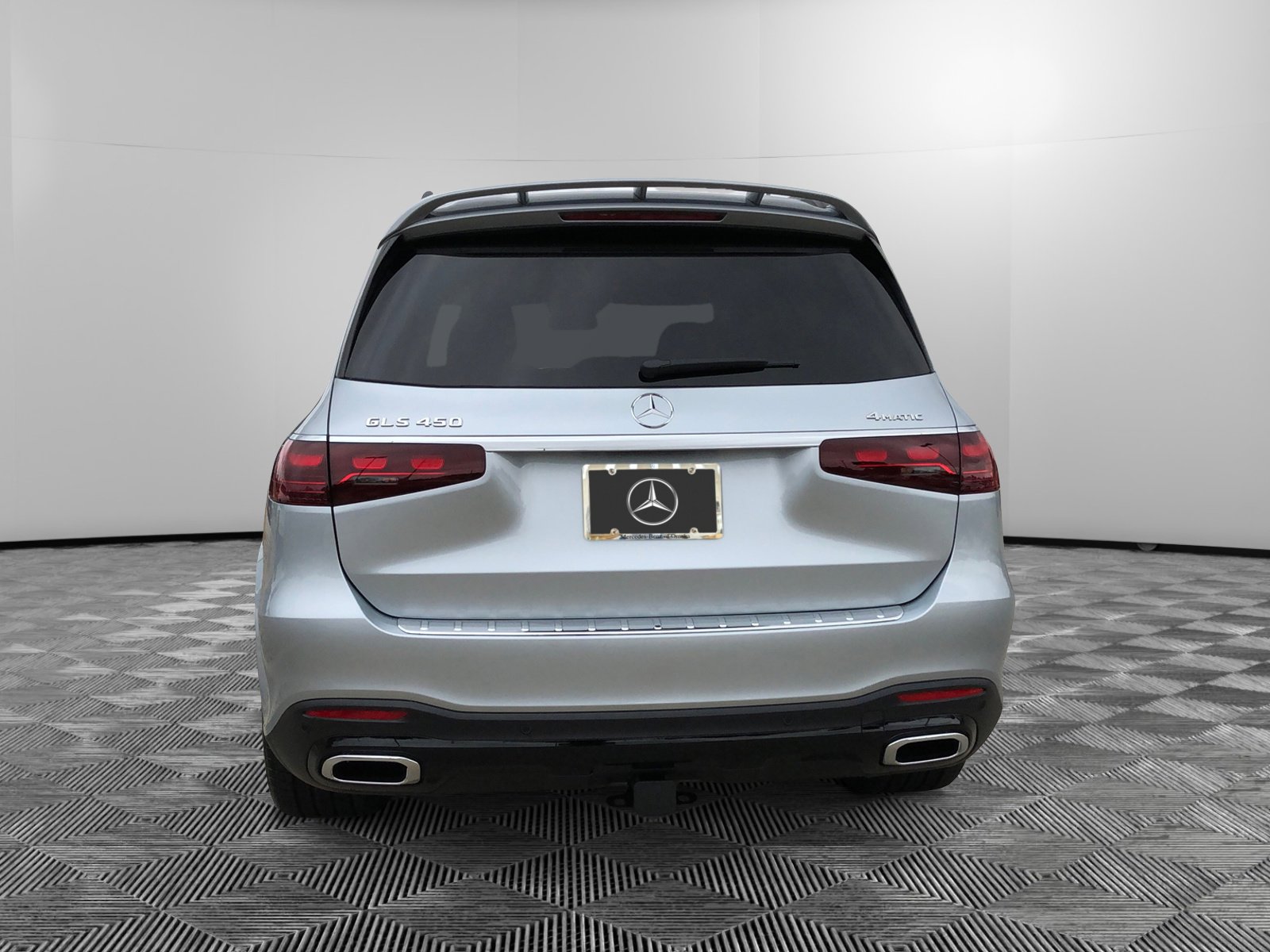 2025 Mercedes Benz GLS 450 4MATIC photo 3