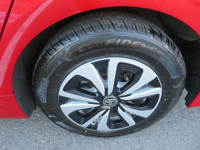 2017 Toyota Prius Prime Three Four photo 31
