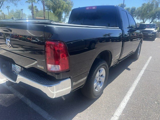 2018 Ram 1500 SLT photo 4