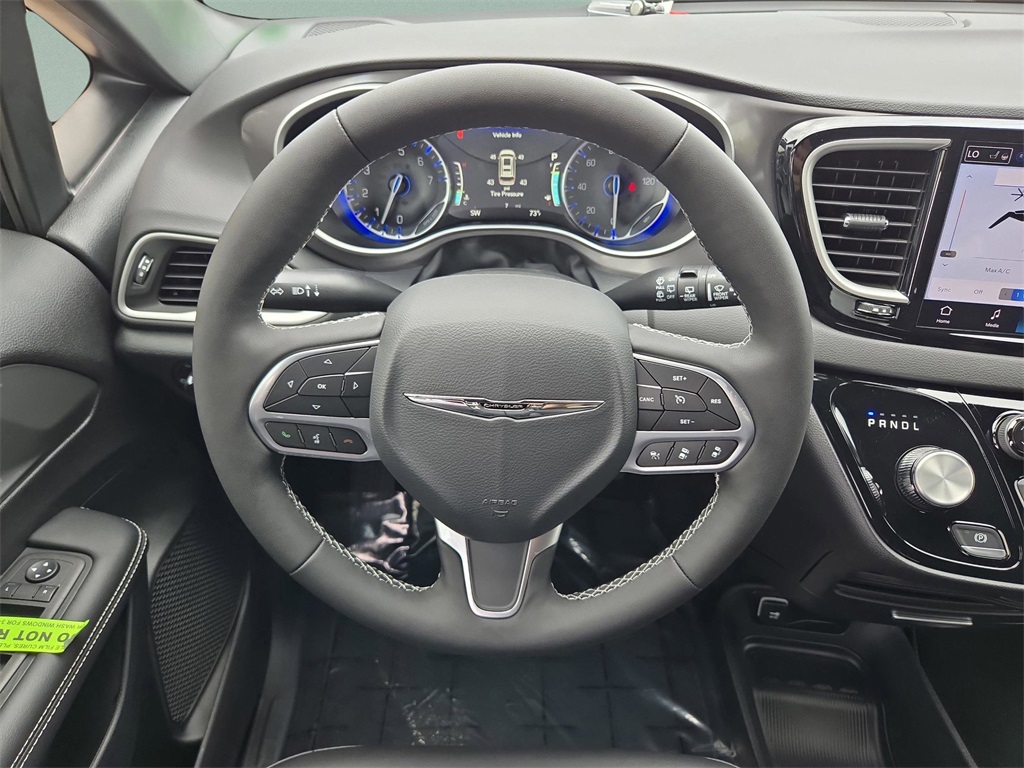2026 Chrysler Voyager LX photo 16