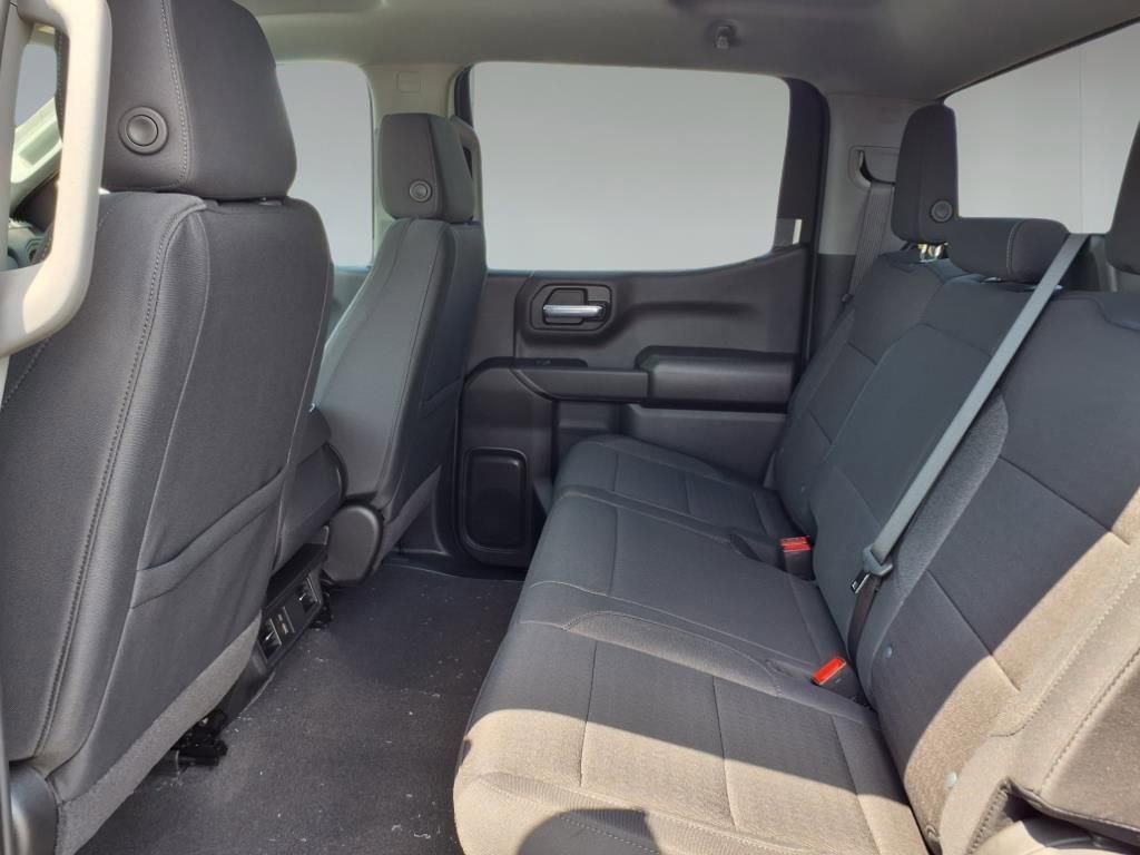 2025 Chevrolet Silverado 1500 Custom photo 20