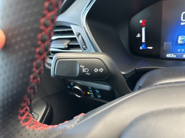 2025 Ford Escape ST-Line photo 14