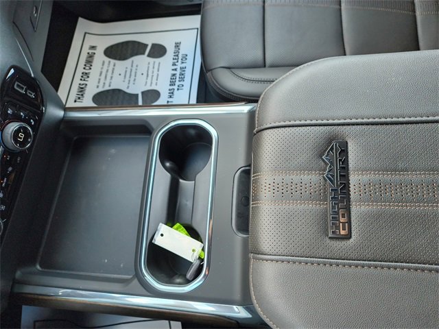 2025 Chevrolet Silverado 2500HD High Country photo 24