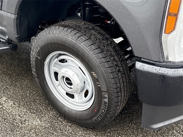 2026 Ford F-250 XL photo 4