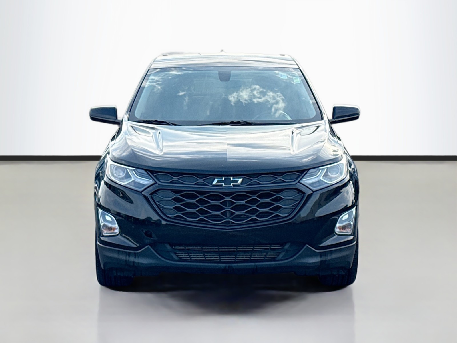 2019 Chevrolet Equinox LT photo 2