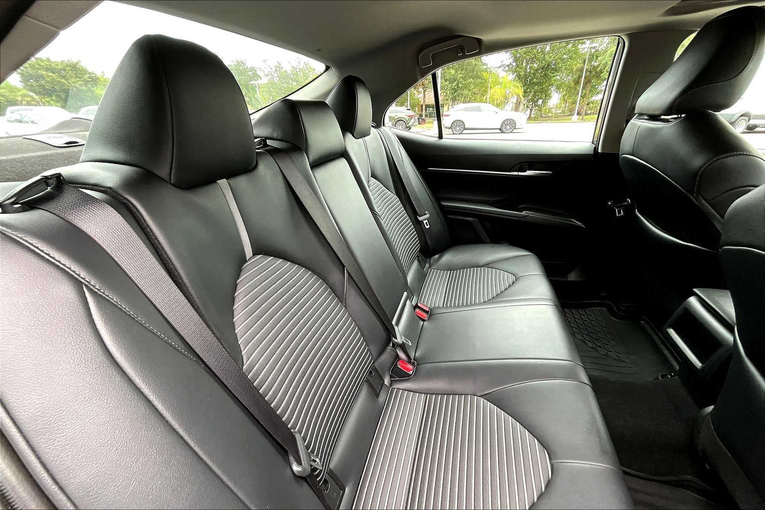 2023 Toyota Camry SE photo 19