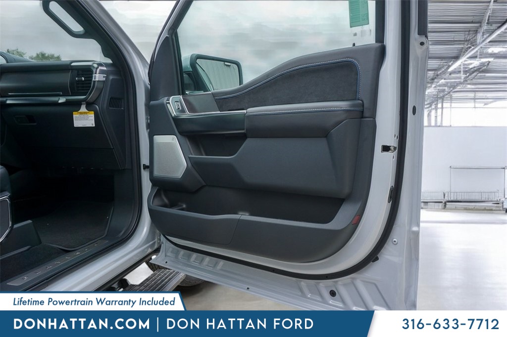 2025 Ford F-150 Platinum photo 28