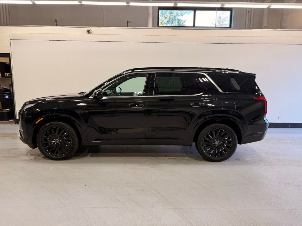 Used 2024 Hyundai Palisade Calligraphy Night Edition with VIN KM8R7DGE0RU728947 for sale in Golden Valley, Minnesota