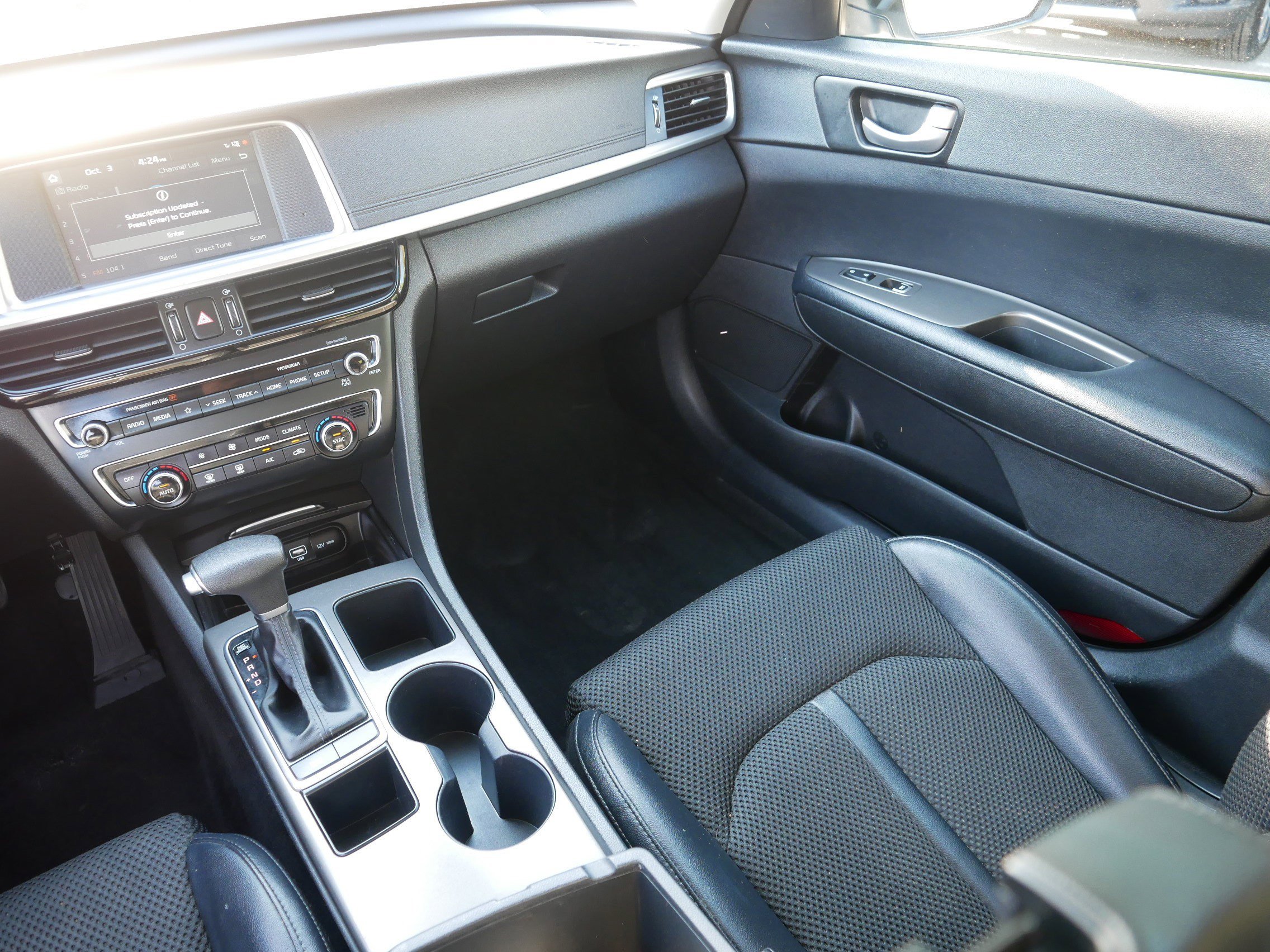 2019 Kia Optima S photo 11