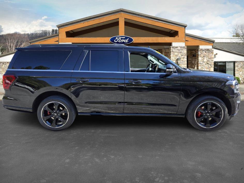 2022 Ford Expedition MAX Limited photo 4