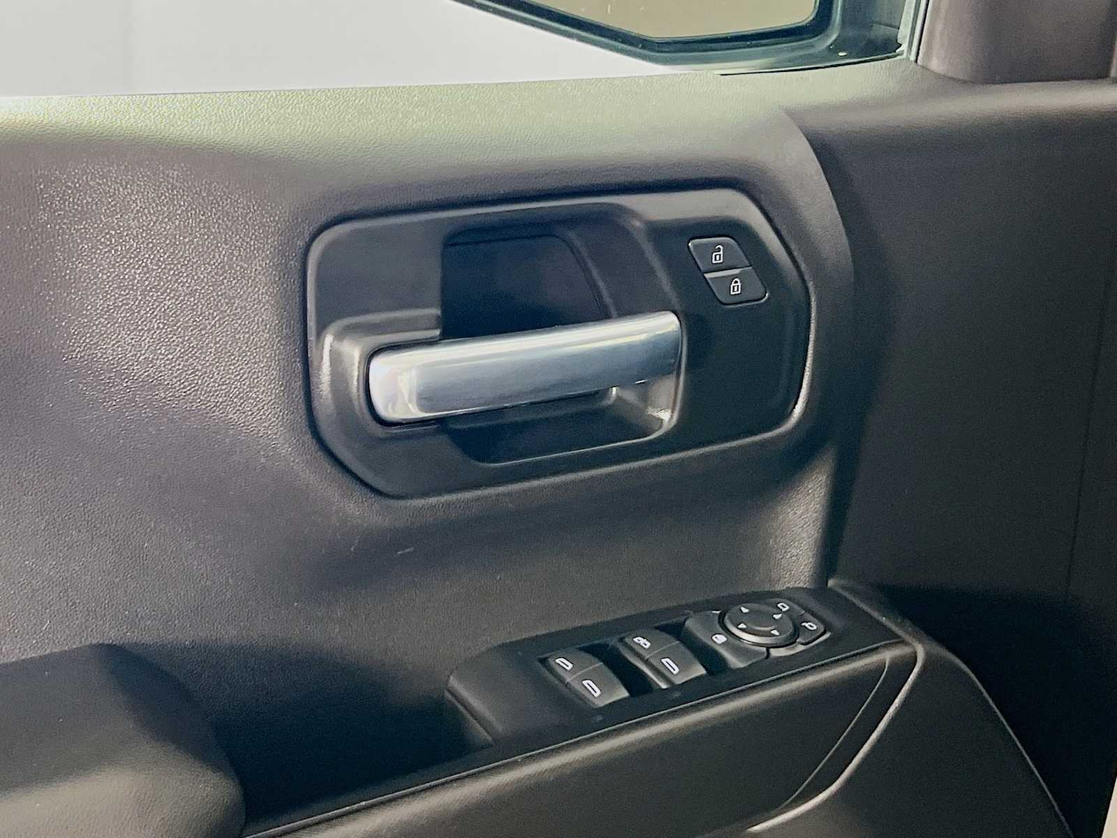 2021 Chevrolet Silverado 1500 Custom photo 15