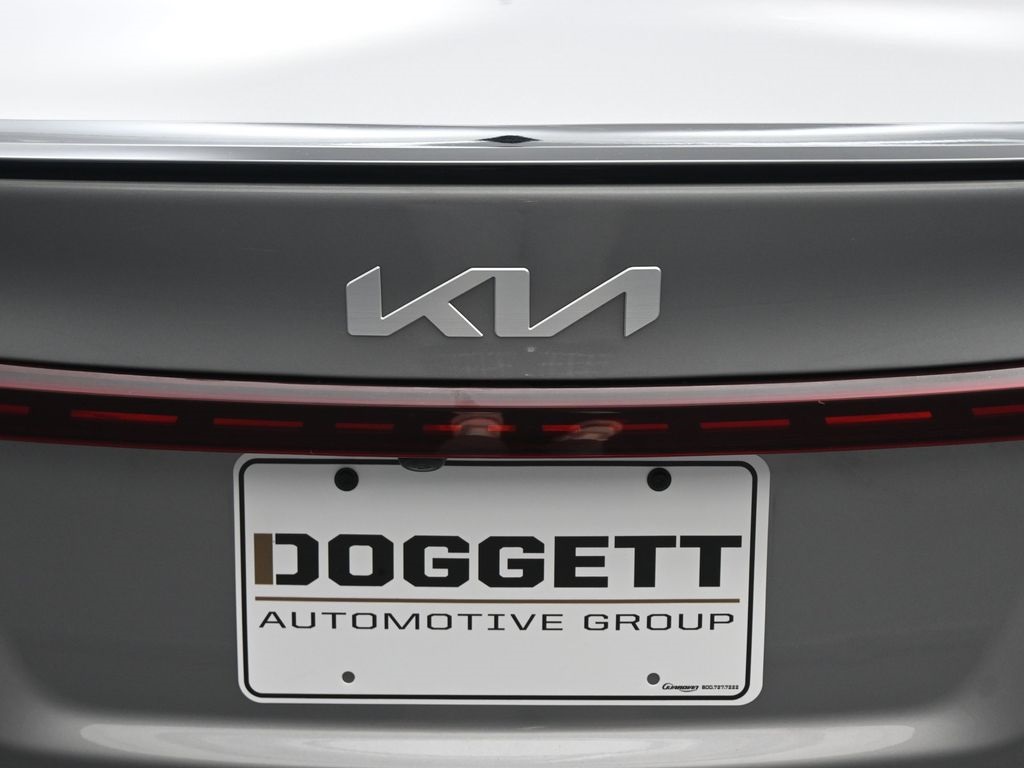 2023 Kia Forte GT-Line photo 8