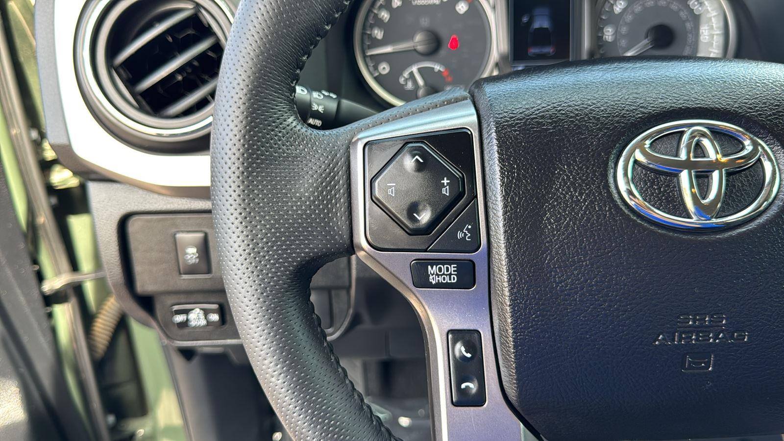 2022 Toyota Tacoma SR5 photo 12