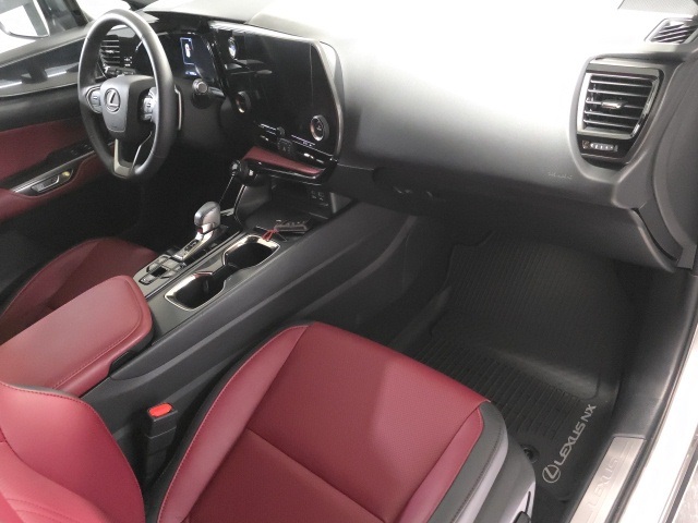 2023 Lexus NX 350 photo 21