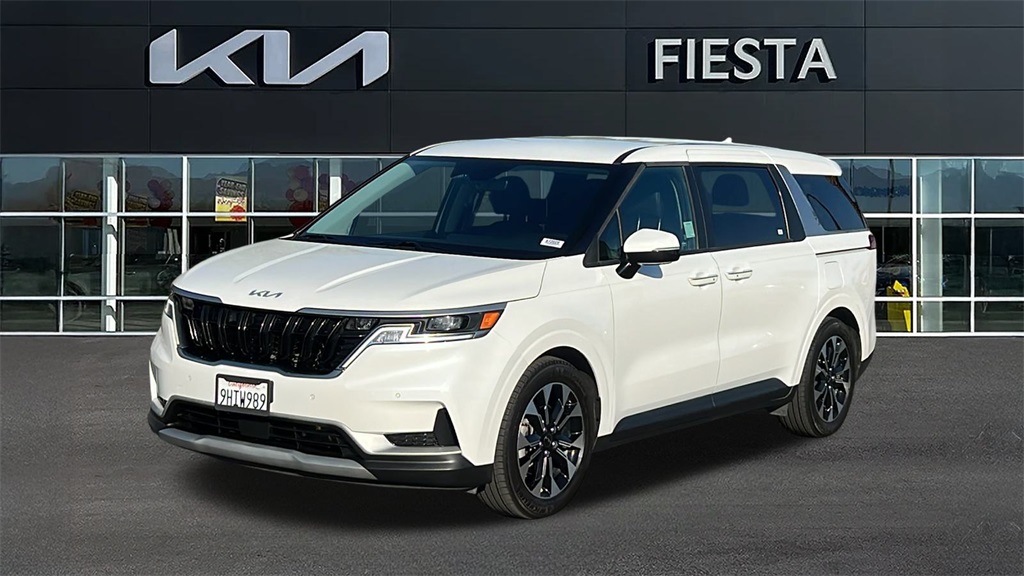 2024 Kia Carnival EX photo 2