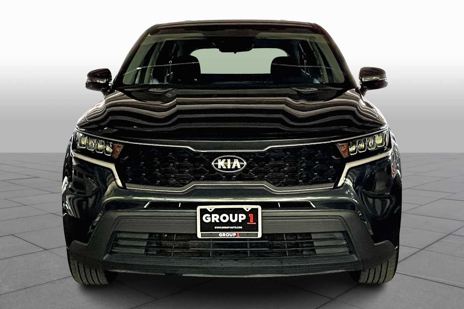2021 Kia Sorento LX photo 3