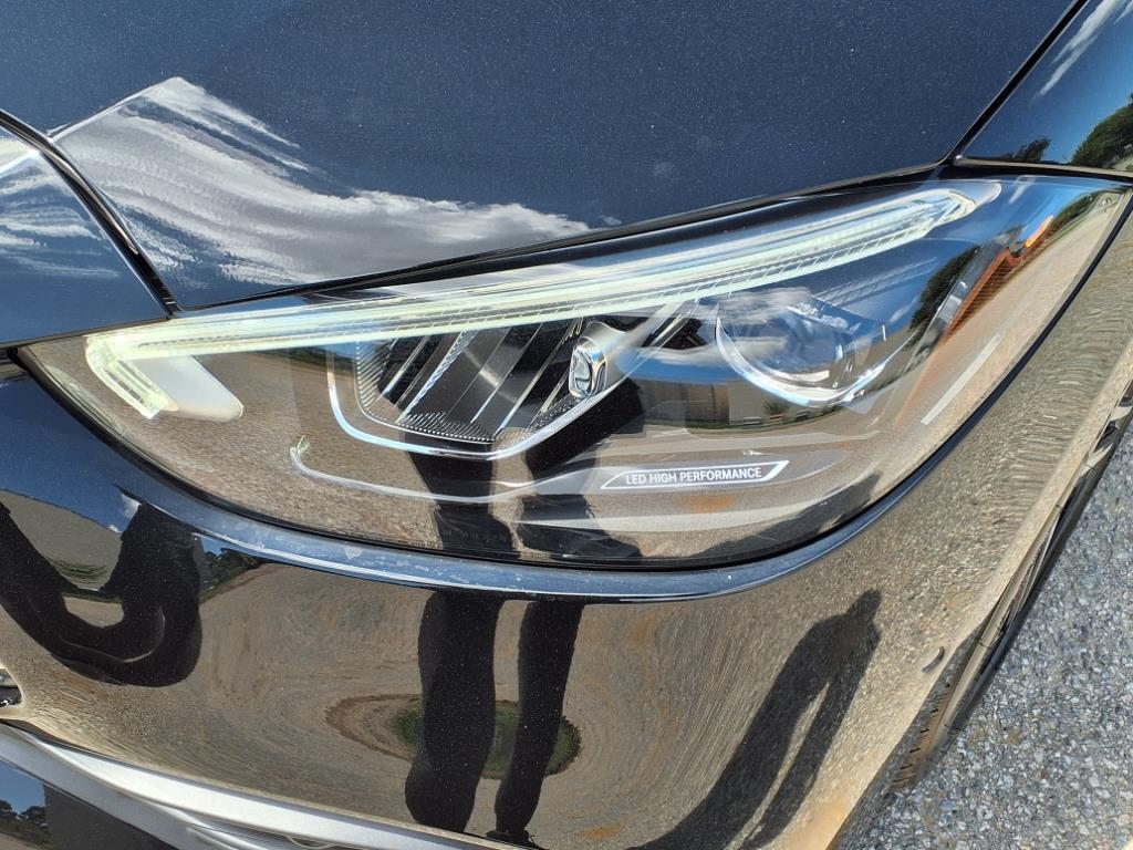 2025 Mercedes Benz C 300 4MATIC Sedan photo 4