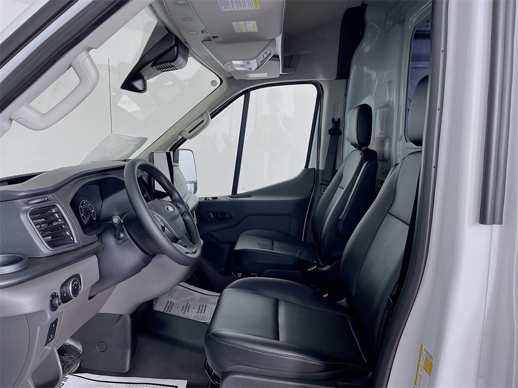 2024 Ford Transit Cargo Van photo 9
