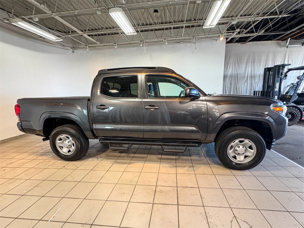 2022 Toyota Tacoma SR V6 photo 5