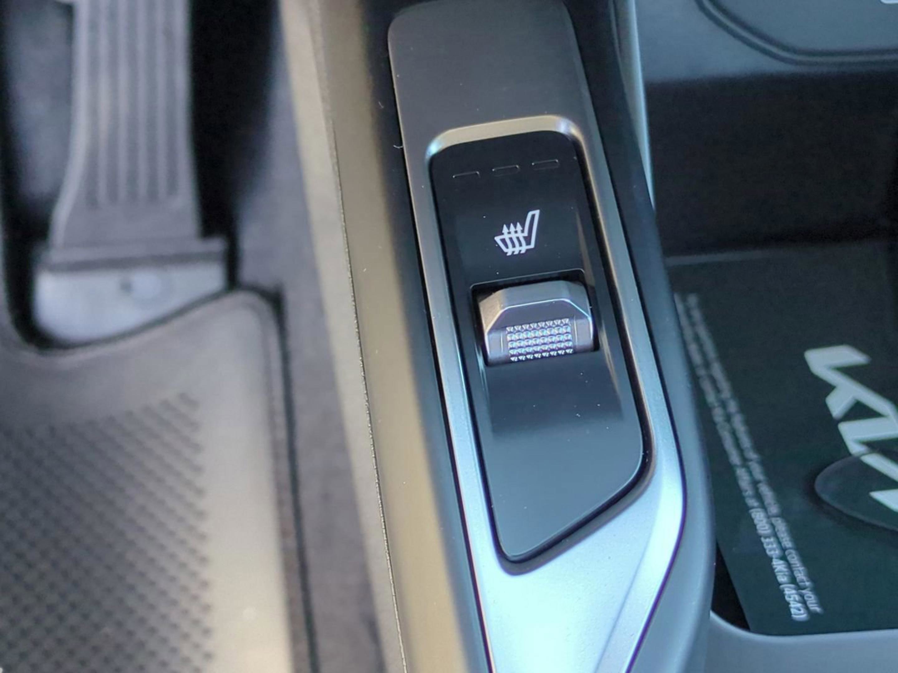 2025 Kia Sorento Hybrid EX photo 24