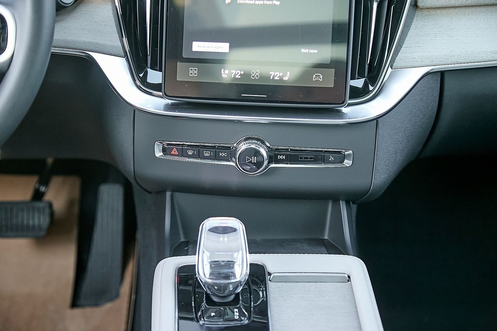 2026 VOLVO XC90 - Image 27