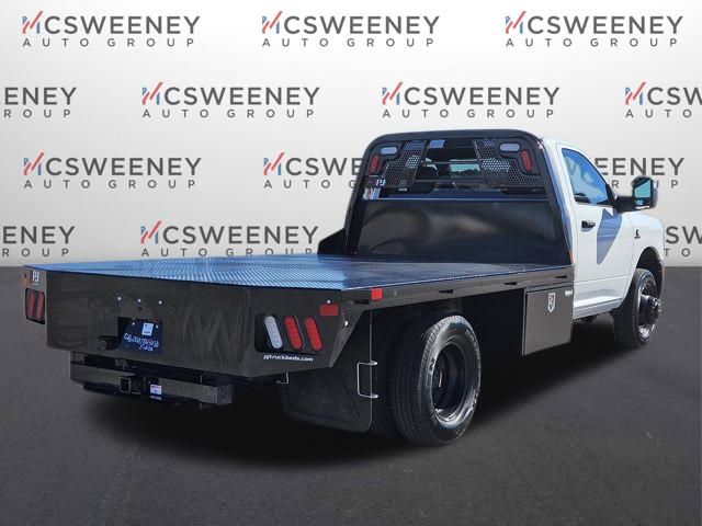 2025 Ram 3500 Tradesman photo 4