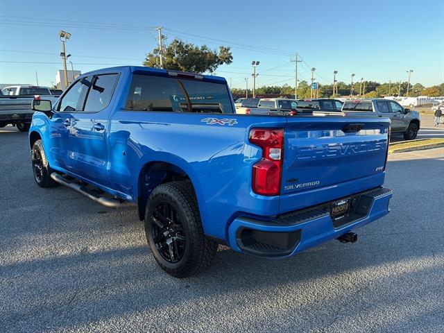 2026 Chevrolet Silverado 1500 RST photo 4